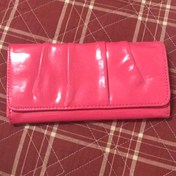 Avenue Handbags - 🌻Avenue Bright pink clutch wallet